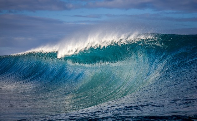 Empty Wave Teahupo'o Tahiti 